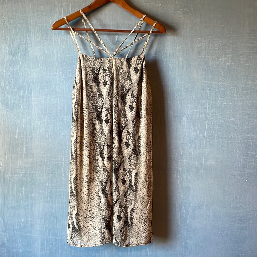 C wonder dress with playful straps.